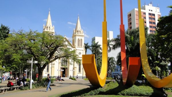 Centro de Jundiaí: teste de resistência para comerciantes e moradores