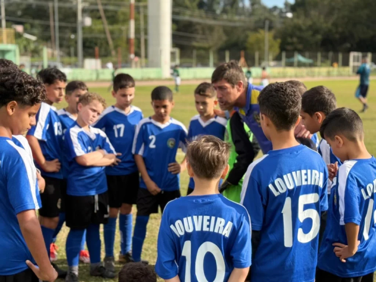 Prefeitura de Louveira realiza finais do Campeonato Louveira de Futebol de Base 2026