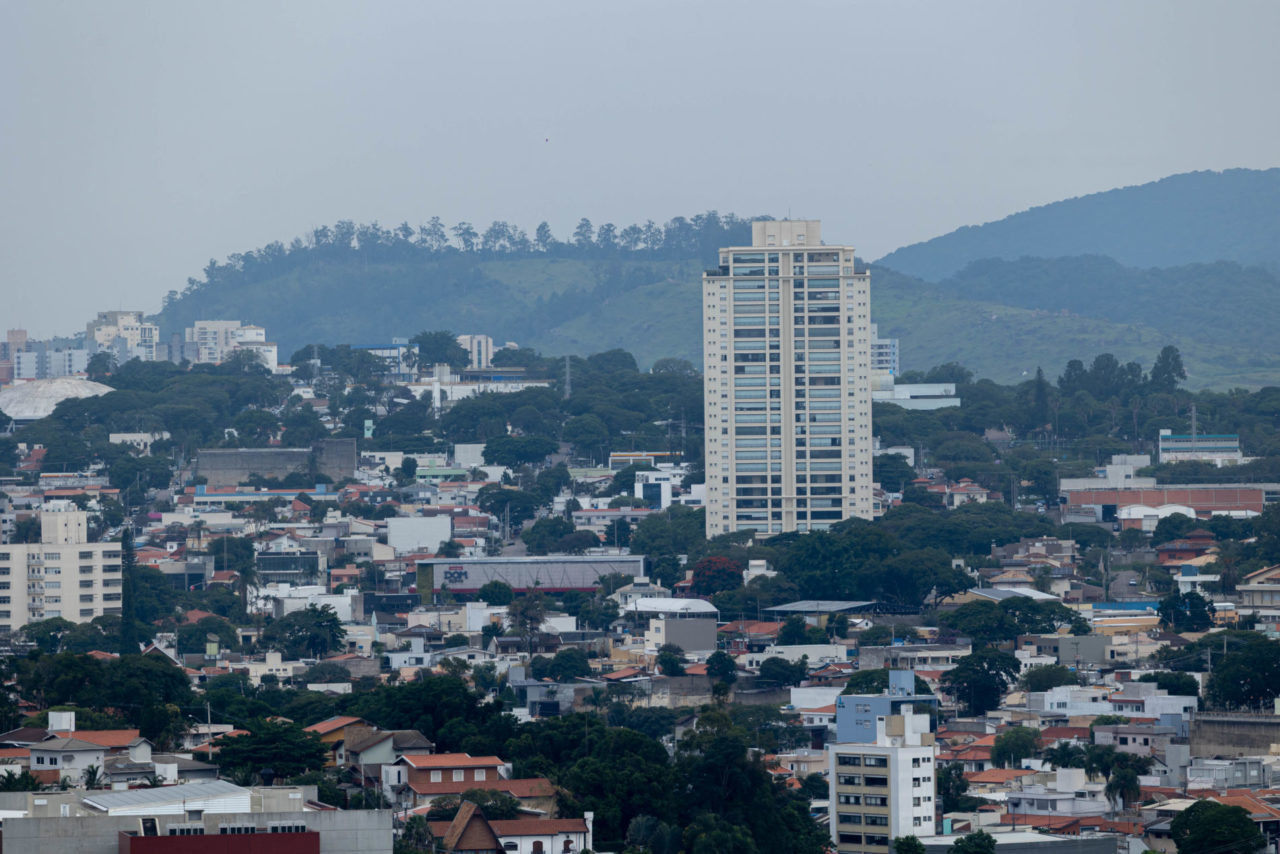Frente fria provoca queda nas temperaturas e Defesa Civil orienta população sobre cuidados no inverno