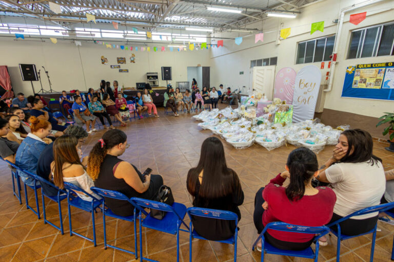 Projeto “Colo de Mãe” celebra um ano com 12ª entrega no Jardim Santa Gertrudes
